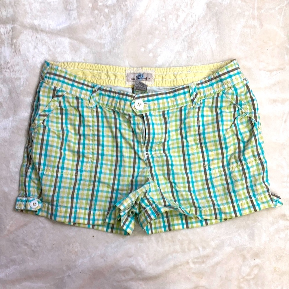SO plaid shorts